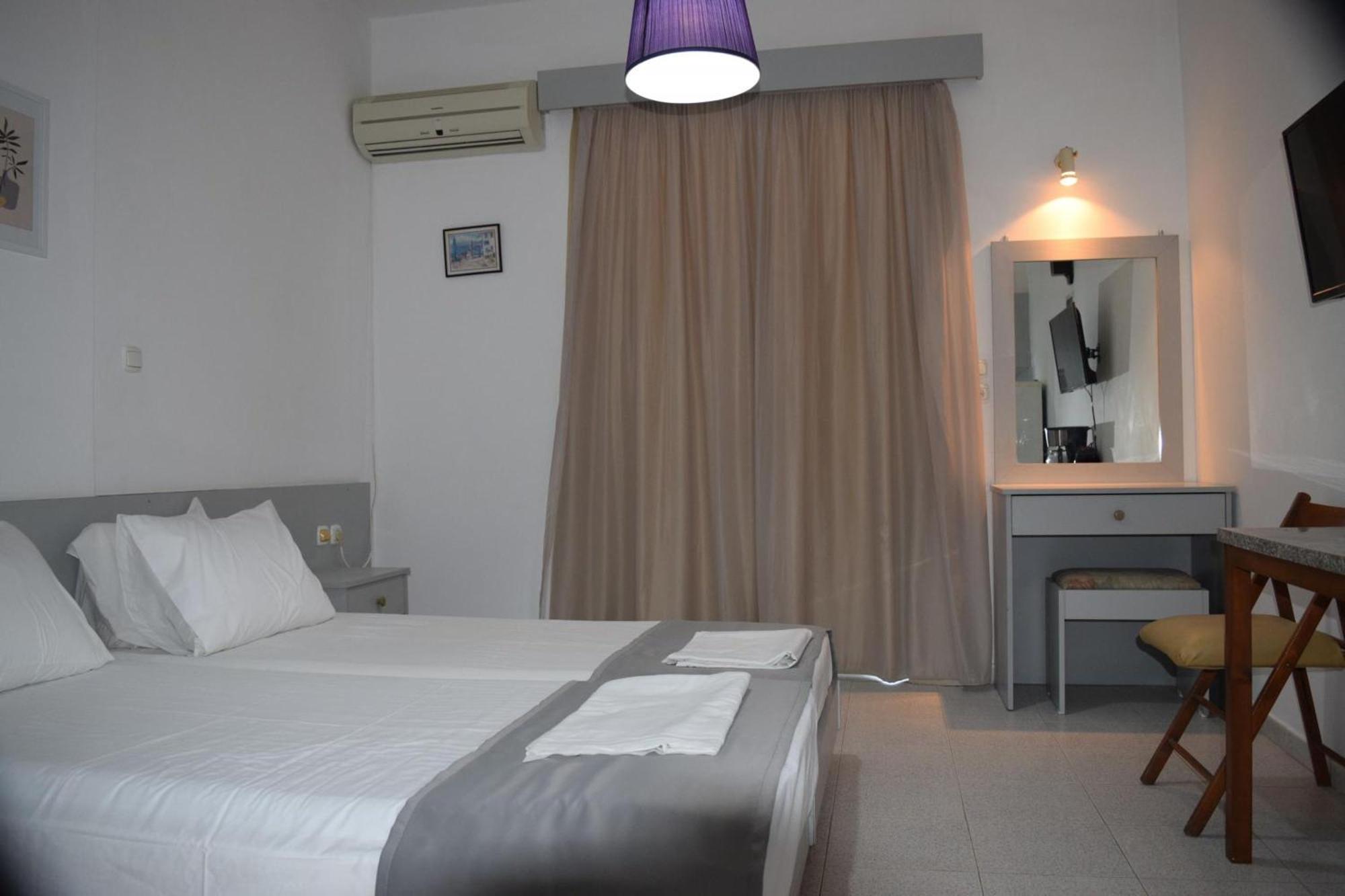Lefteris Apartments In Ialysos  Exterior photo
