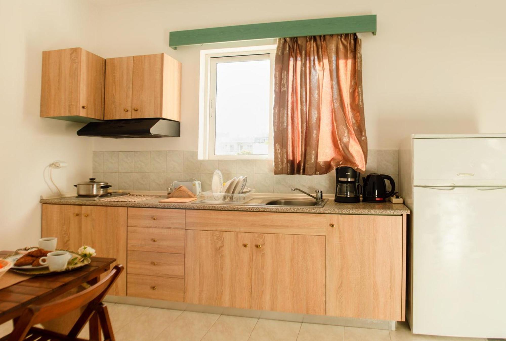Lefteris Apartments In Ialysos  Exterior photo