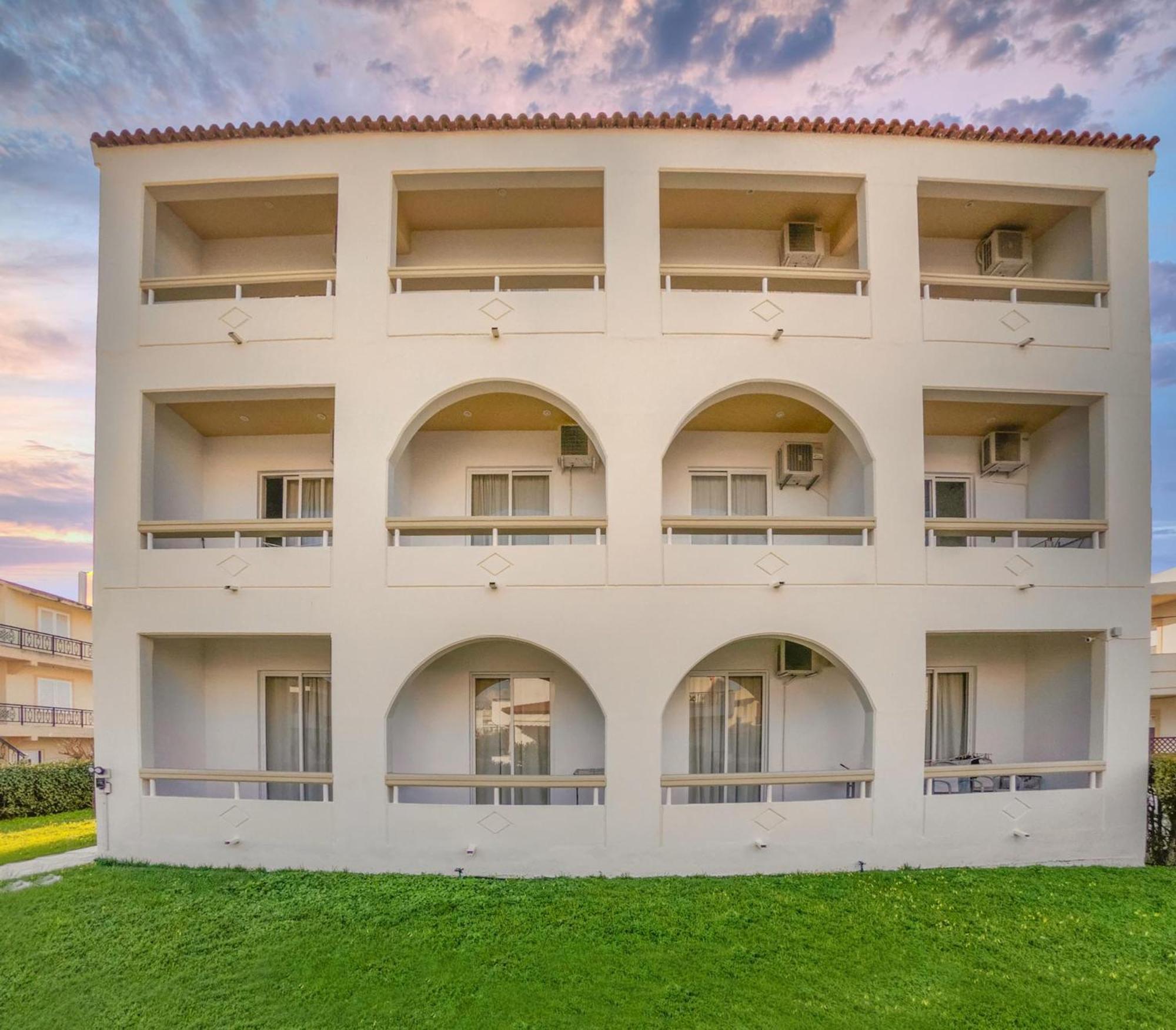 Lefteris Apartments In Ialysos  Exterior photo