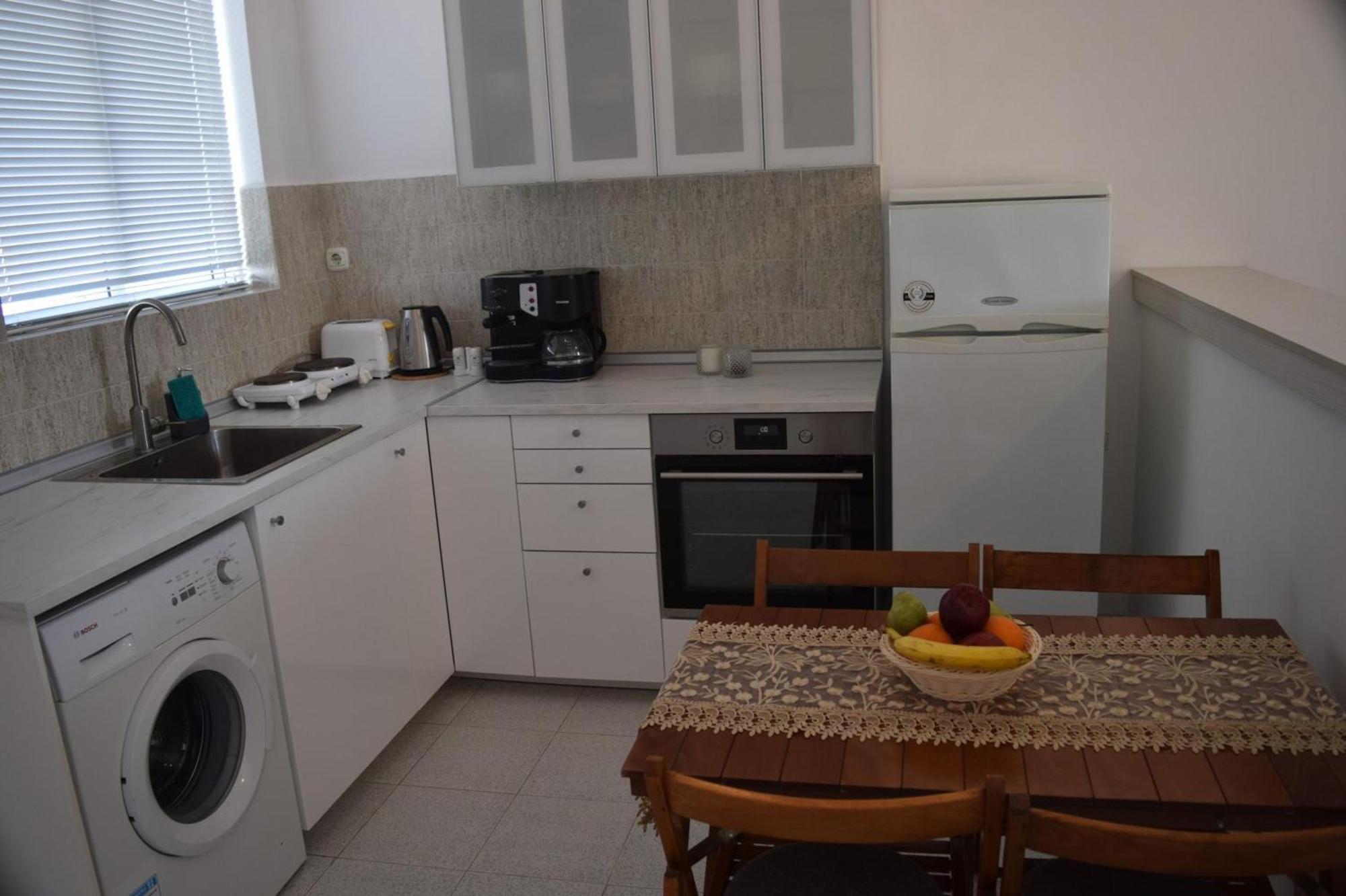 Lefteris Apartments In Ialysos  Exterior photo