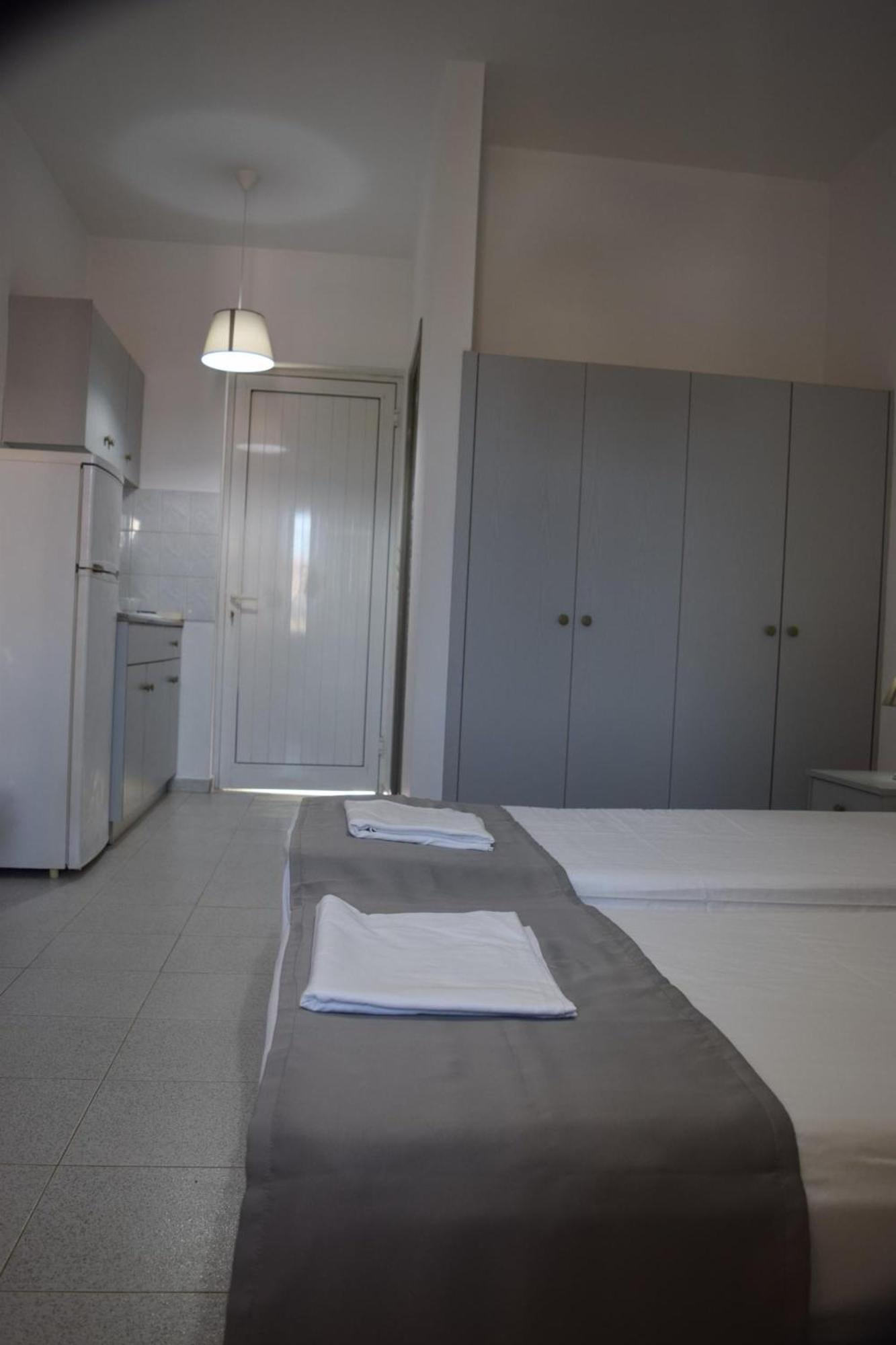 Lefteris Apartments In Ialysos  Exterior photo